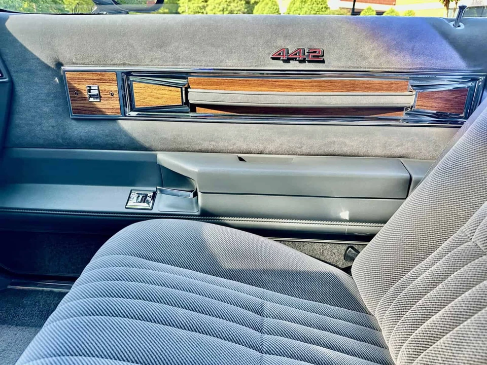 1986 Oldsmobile 442 4th Gen - Image 9 of 25