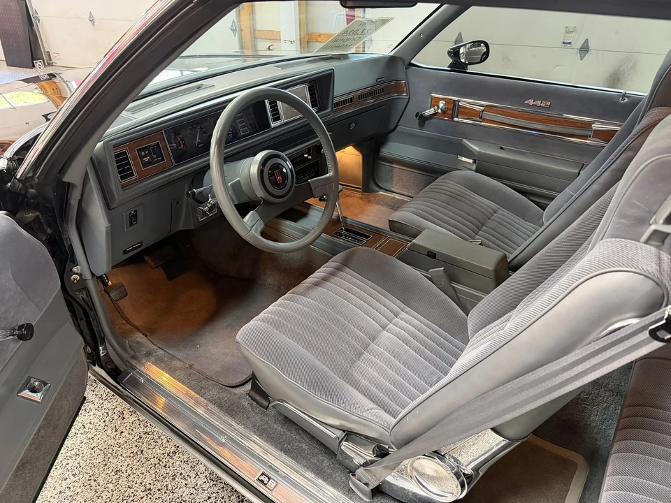 1986 Oldsmobile 442 4th Gen - Image 15 of 21