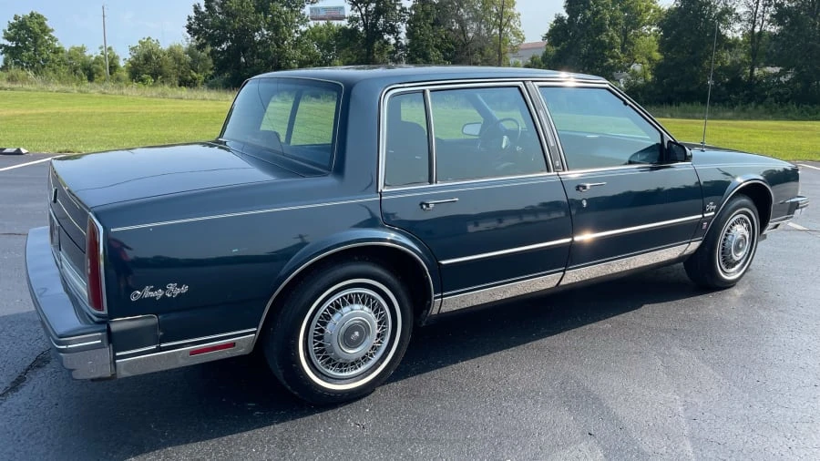 1986 Oldsmobile 98 - Image 2 of 9