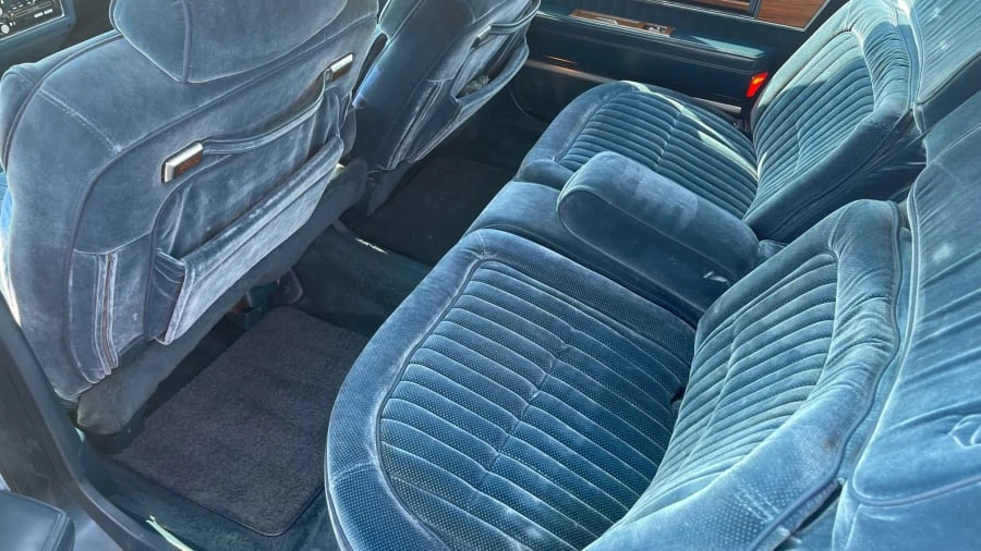 1986 Oldsmobile 98 - Image 5 of 9