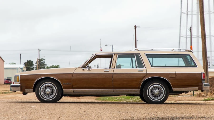 1986 Oldsmobile Custom Cruiser - Image 2 of 13