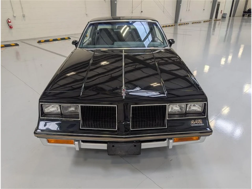 1986 Oldsmobile Cutlass 5th Gen - Image 7 of 31