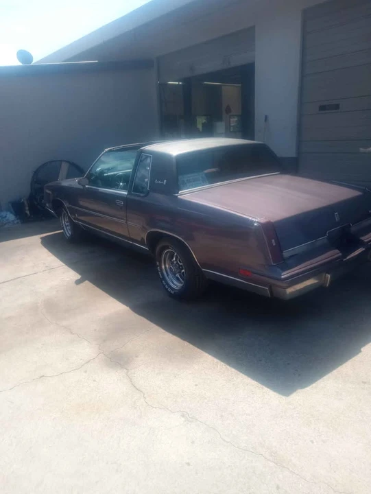 1986 Oldsmobile Cutlass 5th Gen - Image 2 of 9