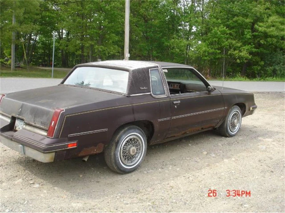 1986 Oldsmobile Cutlass 5th Gen - Image 10 of 13