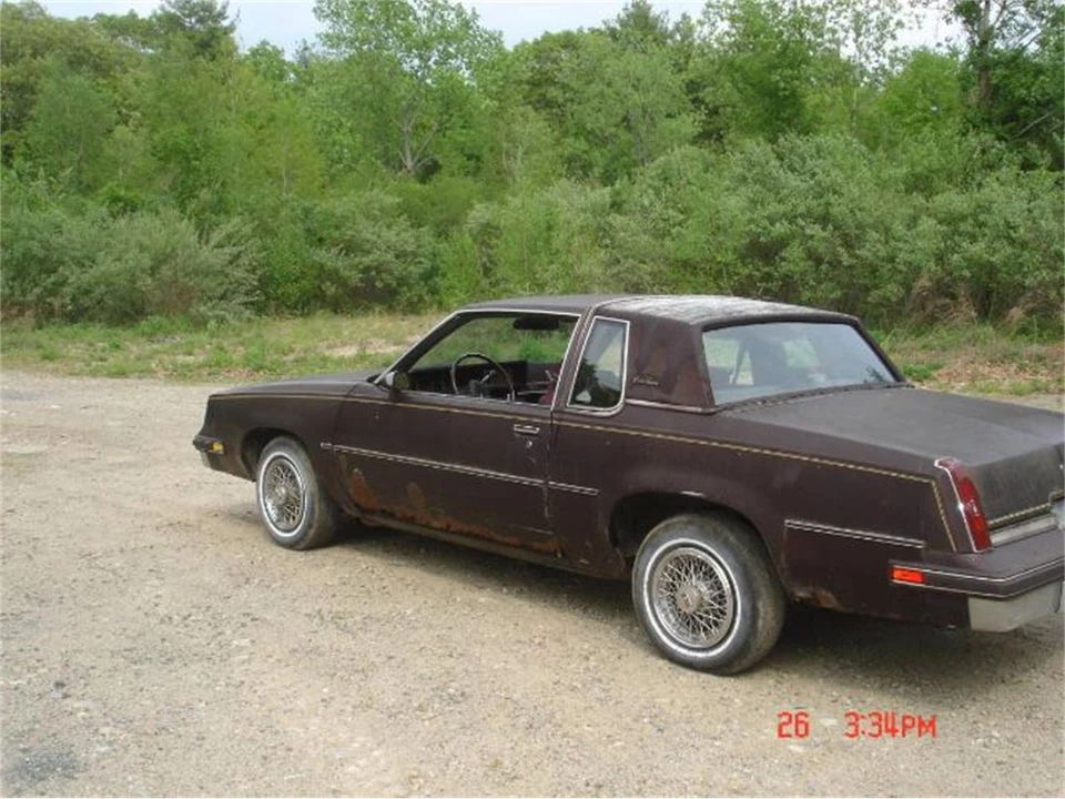 1986 Oldsmobile Cutlass 5th Gen - Image 11 of 13