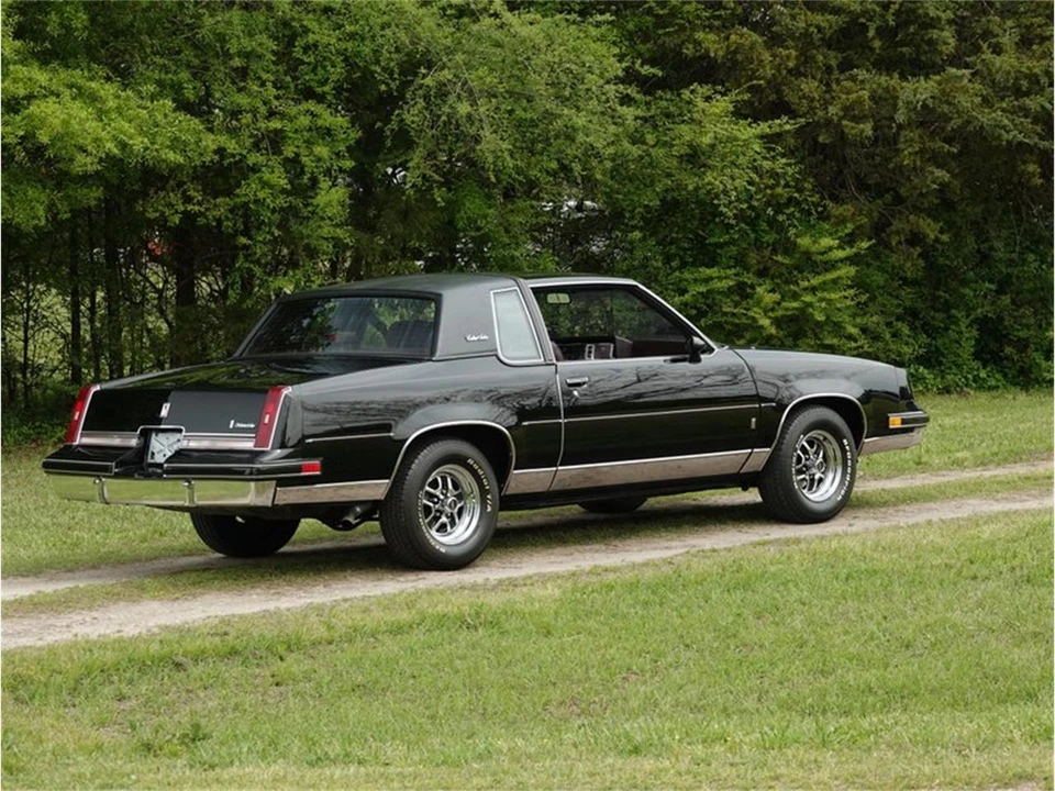 1986 Oldsmobile Cutlass 5th Gen - Image 7 of 31