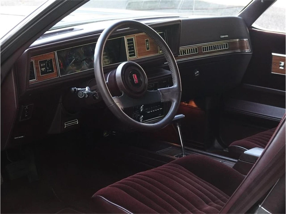 1986 Oldsmobile Cutlass 5th Gen - Image 27 of 31