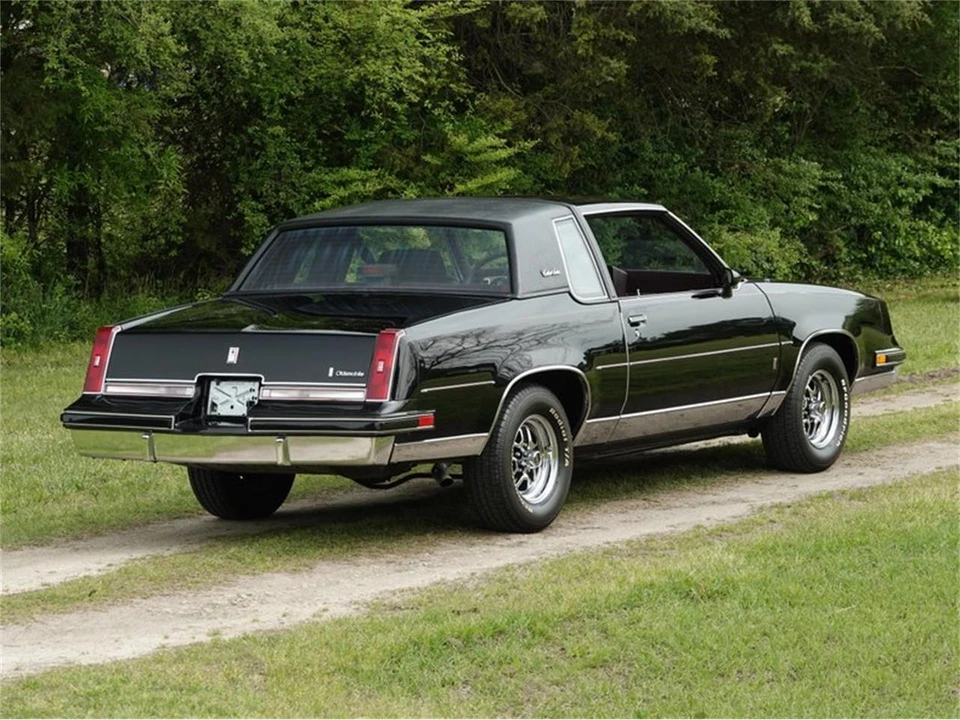 1986 Oldsmobile Cutlass 5th Gen - Image 8 of 31