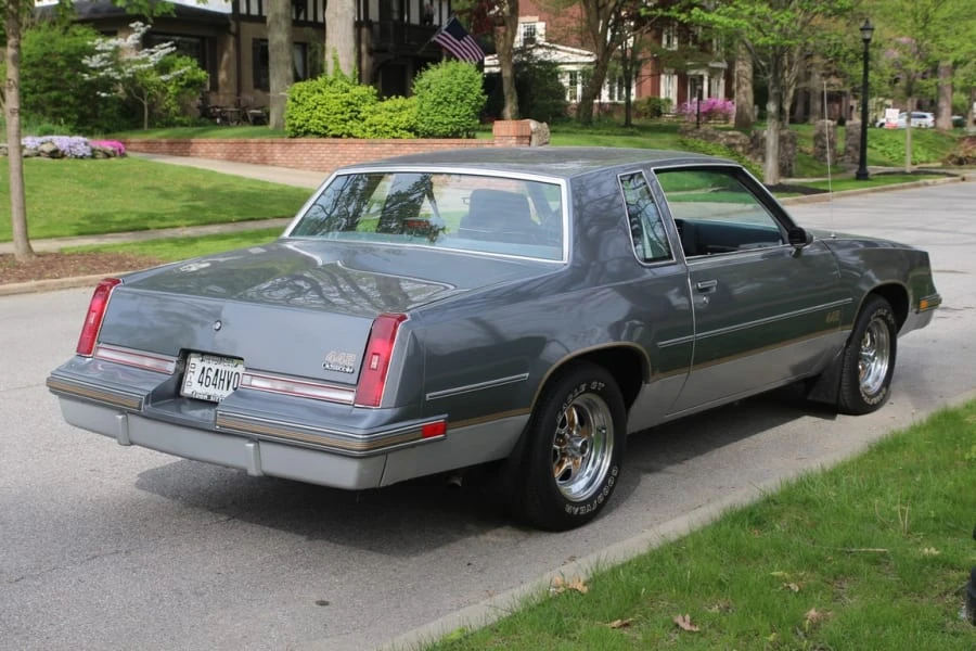 1986 Oldsmobile Cutlass 5th Gen - Image 4 of 12