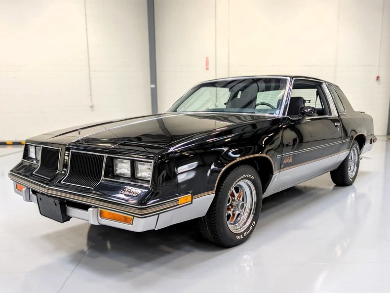 1986 Oldsmobile Cutlass 5th Gen - Image 2 of 31