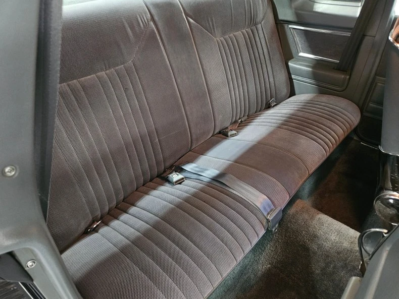 1986 Oldsmobile Cutlass 5th Gen - Image 23 of 31