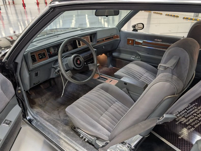 1986 Oldsmobile Cutlass 5th Gen - Image 18 of 31