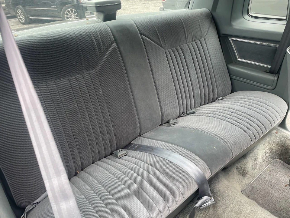 1986 Oldsmobile Cutlass 5th Gen - Image 9 of 12