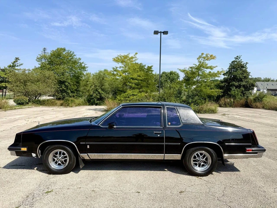 1986 Oldsmobile Cutlass 5th Gen - Image 5 of 11