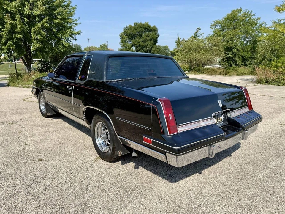 1986 Oldsmobile Cutlass 5th Gen - Image 7 of 11