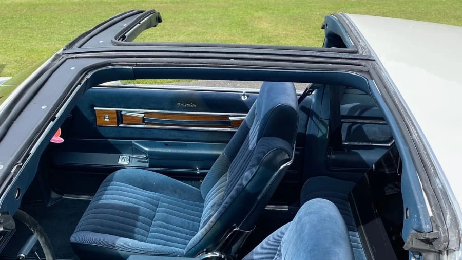 1986 Oldsmobile Cutlass 5th Gen - Image 12 of 18