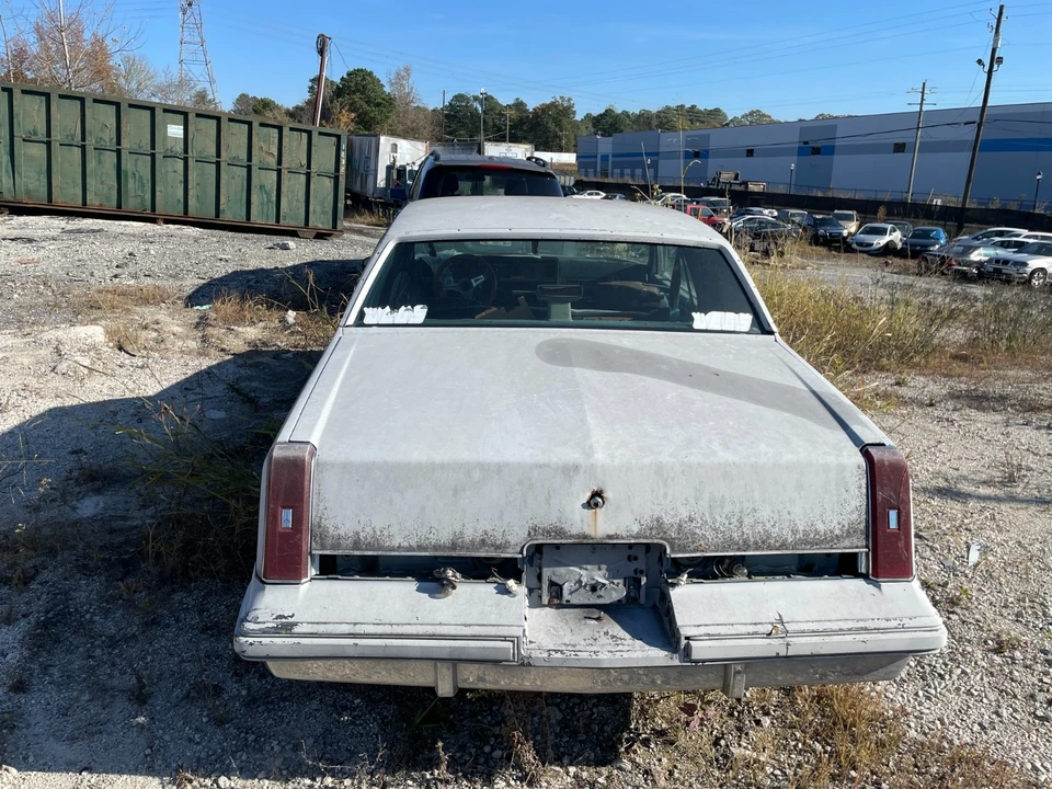 1986 Oldsmobile Cutlass 5th Gen - Image 8 of 9