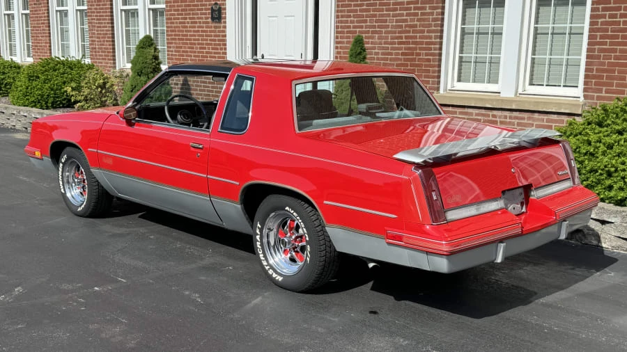 1986 Oldsmobile Cutlass 5th Gen - Image 3 of 9