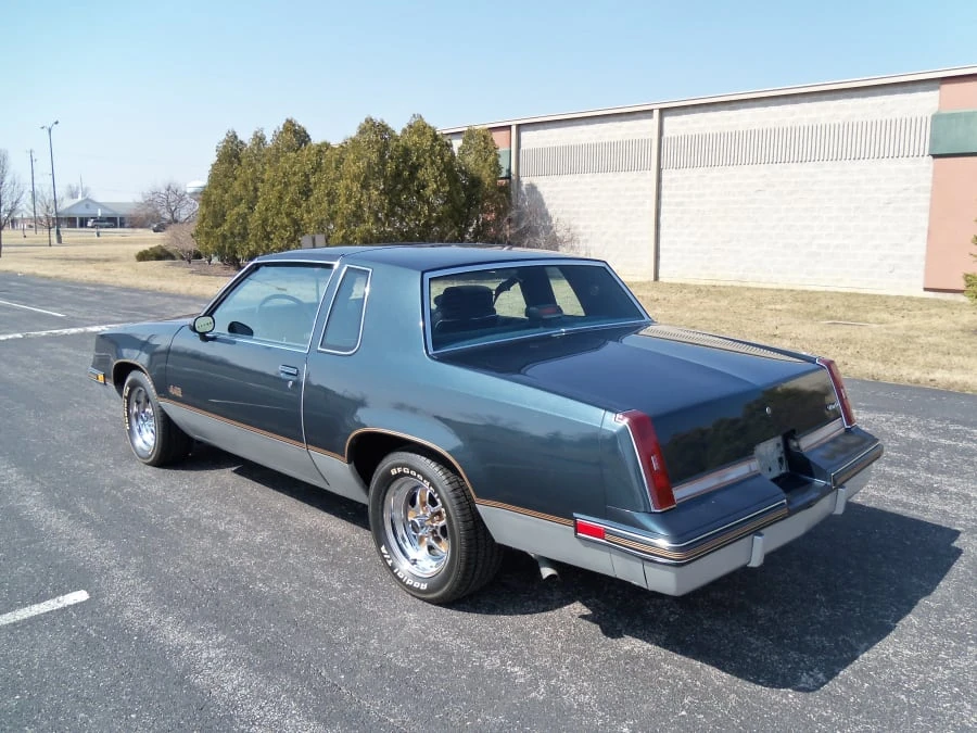1986 Oldsmobile 442 4th Gen - Image 2 of 8