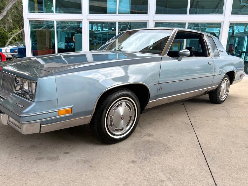 1986 Oldsmobile Cutlass 5th Gen - Image 12 of 31