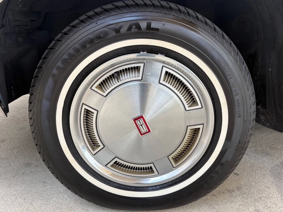 1986 Oldsmobile Cutlass 5th Gen - Image 21 of 31