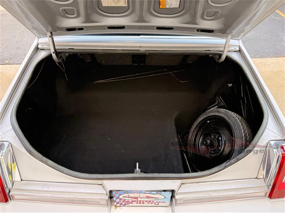 1986 Oldsmobile Cutlass Supreme - Image 21 of 31