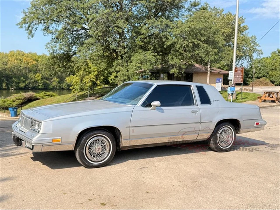 1986 Oldsmobile Cutlass Supreme - Image 6 of 31