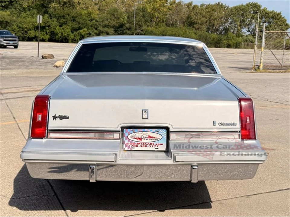 1986 Oldsmobile Cutlass Supreme - Image 8 of 31