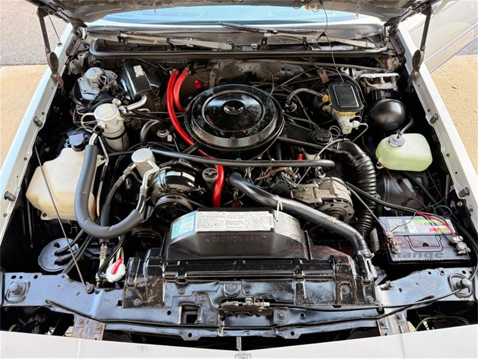 1986 Oldsmobile Cutlass Supreme - Image 19 of 31