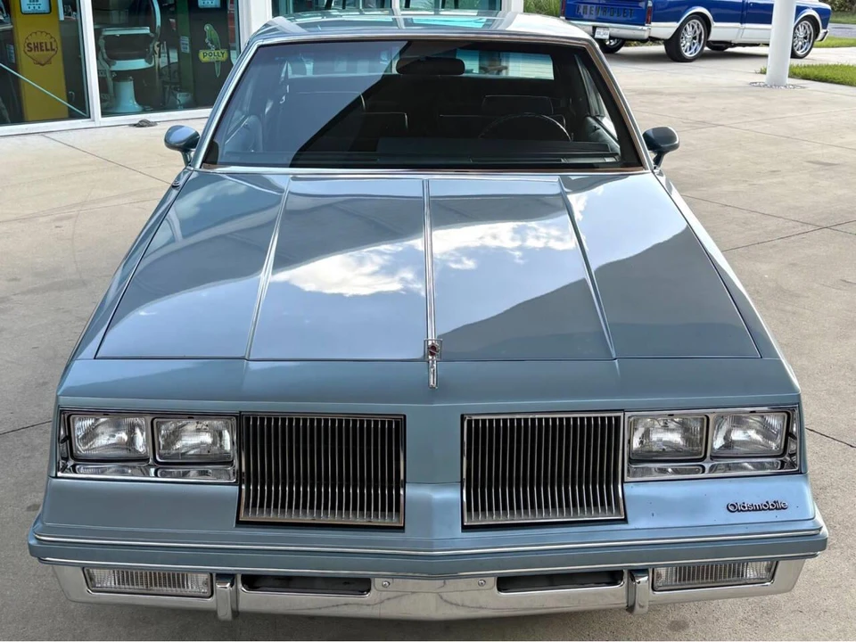 1986 Oldsmobile Cutlass Supreme - Image 3 of 31