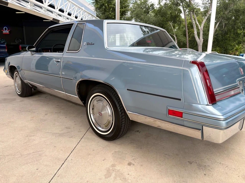 1986 Oldsmobile Cutlass Supreme - Image 15 of 31