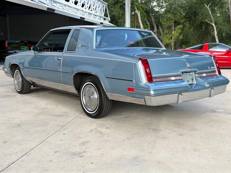 1986 Oldsmobile Cutlass Supreme - Image 9 of 31