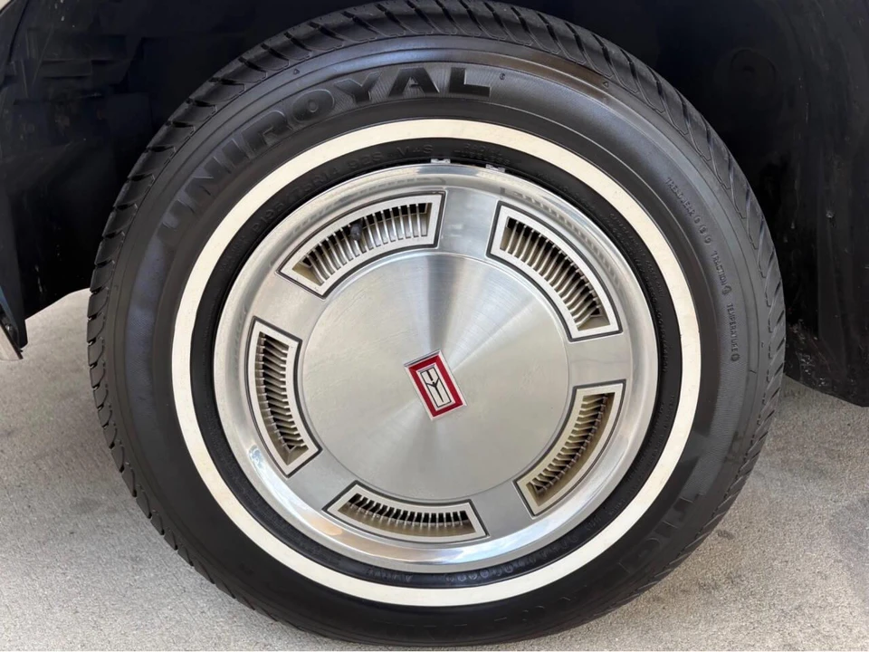 1986 Oldsmobile Cutlass Supreme - Image 21 of 31