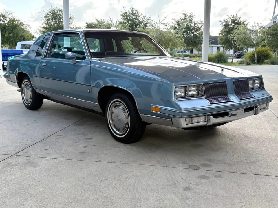 1986 Oldsmobile Cutlass Supreme - Image 4 of 31