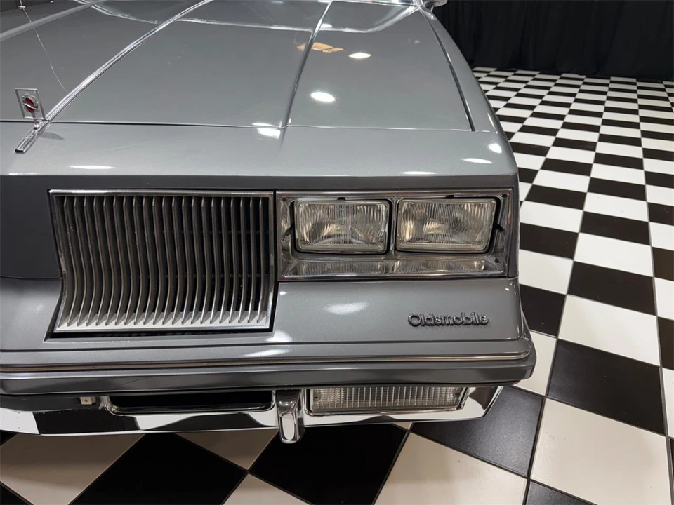 1986 Oldsmobile Cutlass Supreme - Image 20 of 31
