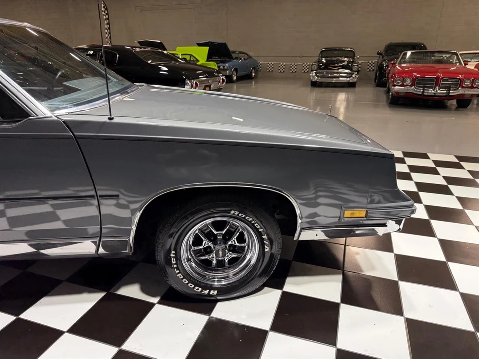 1986 Oldsmobile Cutlass Supreme - Image 31 of 31