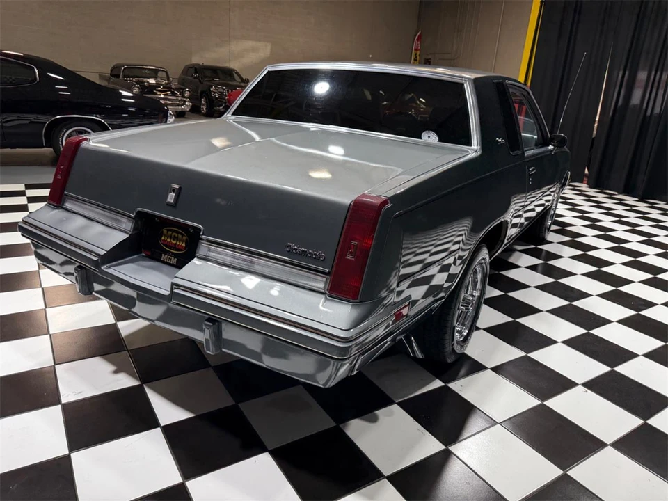 1986 Oldsmobile Cutlass Supreme - Image 12 of 31