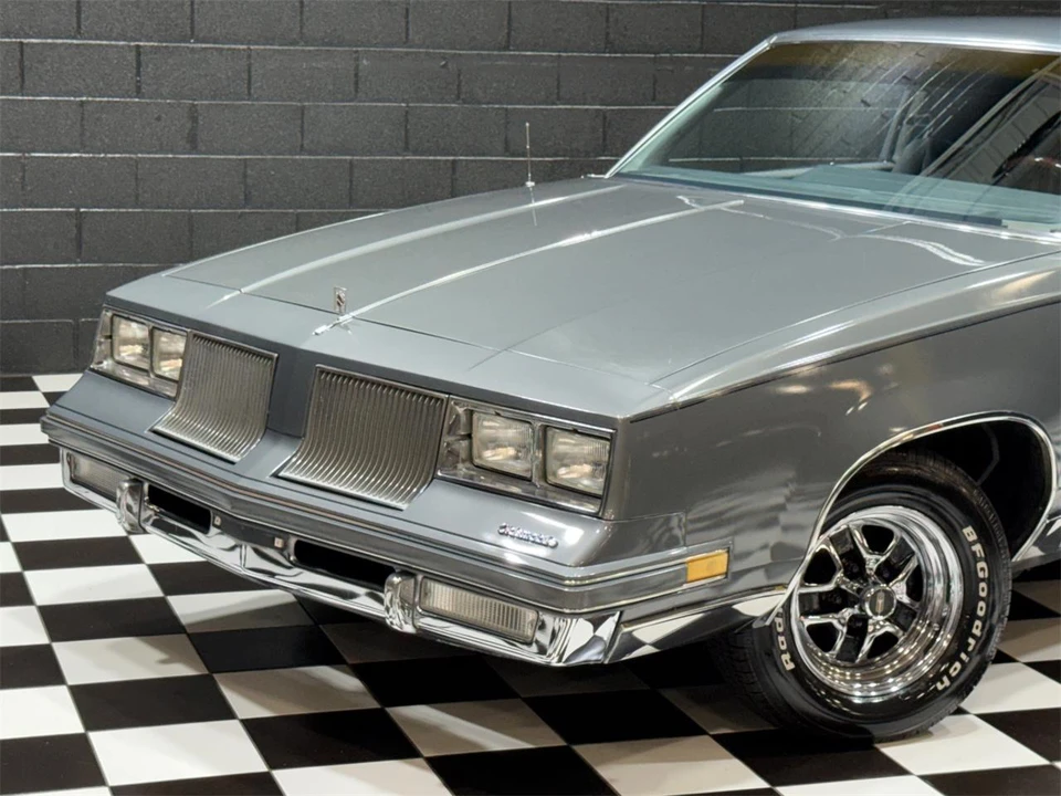 1986 Oldsmobile Cutlass Supreme - Image 4 of 31