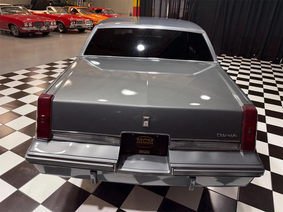 1986 Oldsmobile Cutlass Supreme - Image 28 of 31