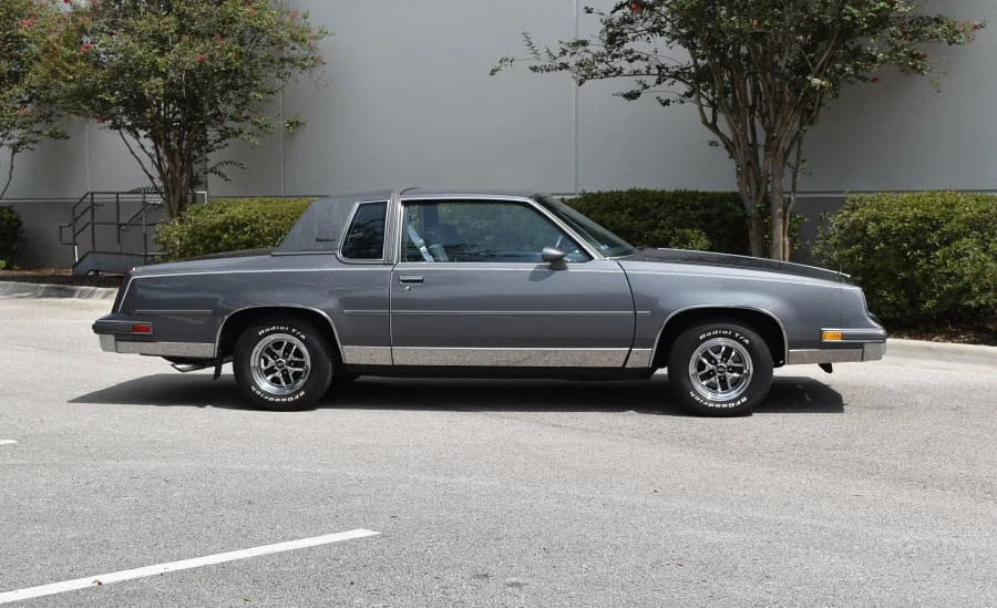 1986 Oldsmobile Cutlass Supreme - Image 2 of 12
