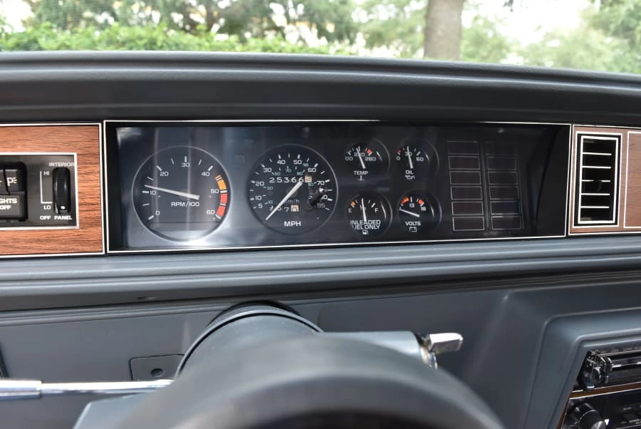 1986 Oldsmobile Cutlass Supreme - Image 7 of 12