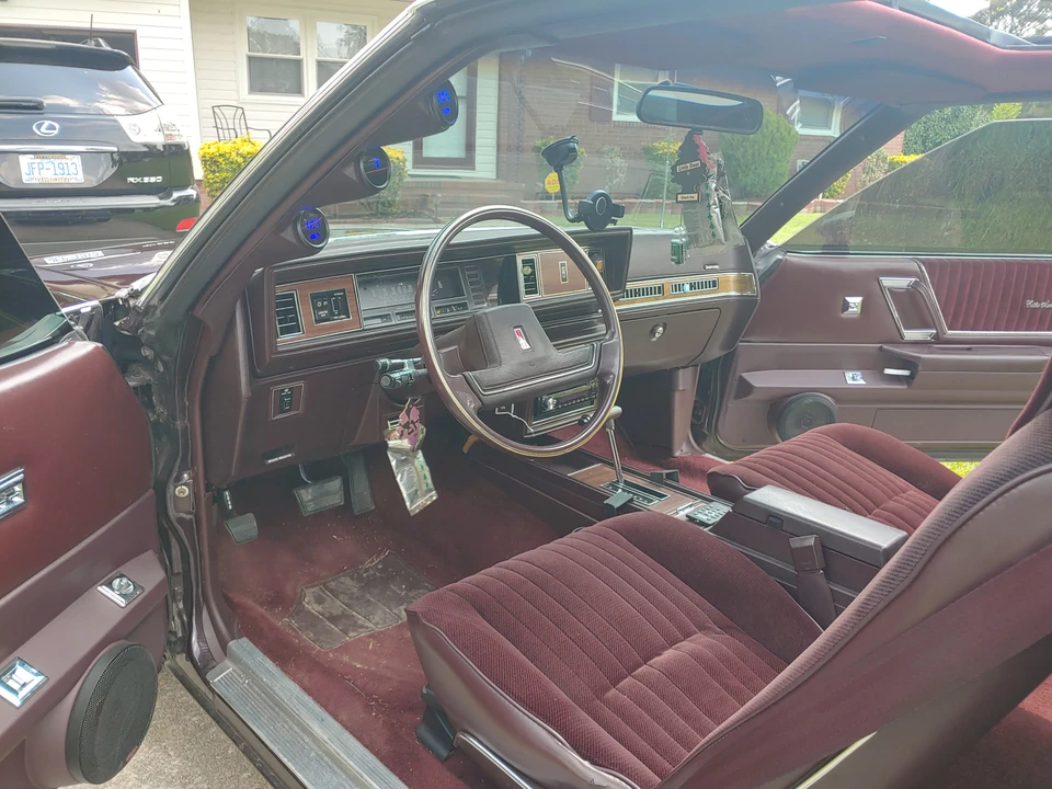 1986 Oldsmobile Cutlass Supreme - Image 3 of 10