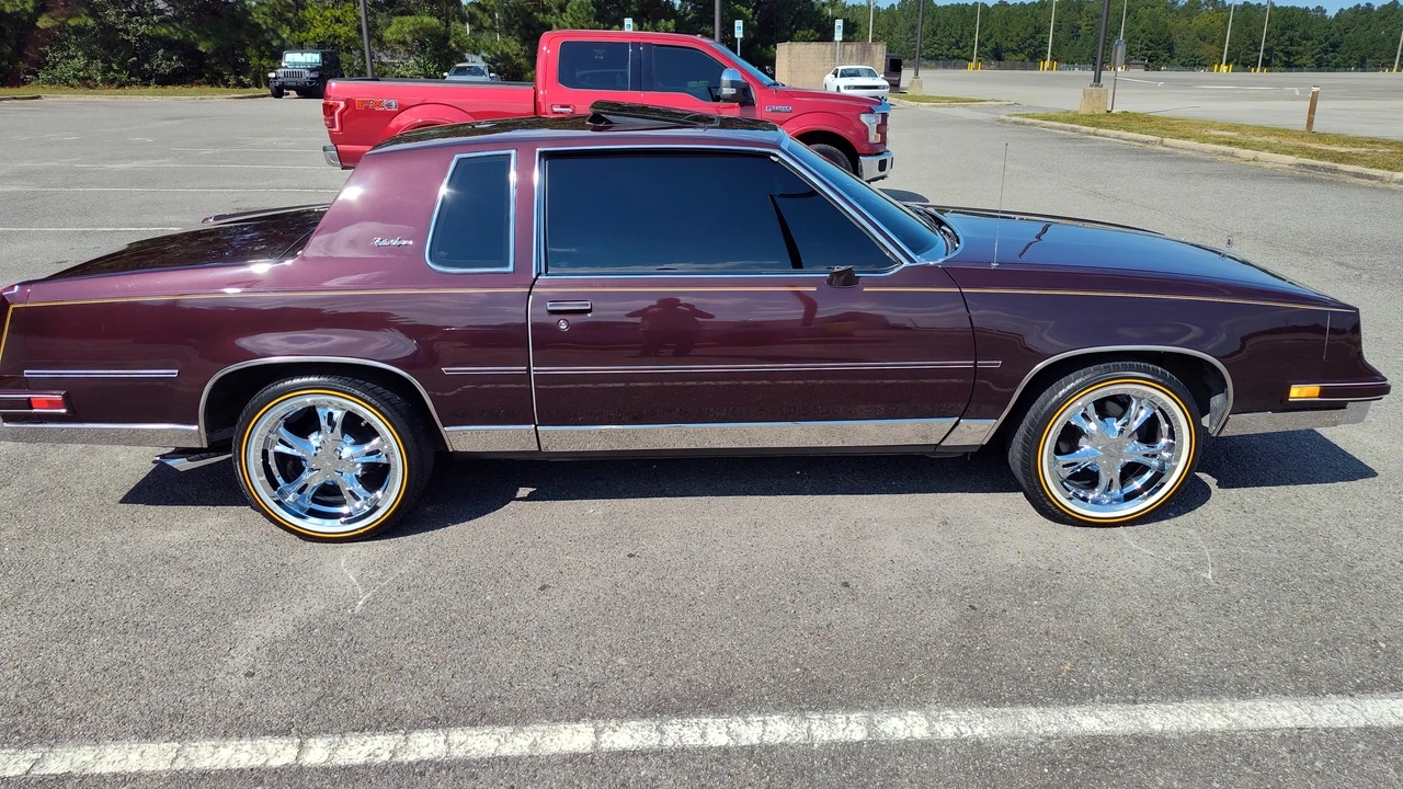 1986 Oldsmobile Cutlass Supreme - Image 10 of 10