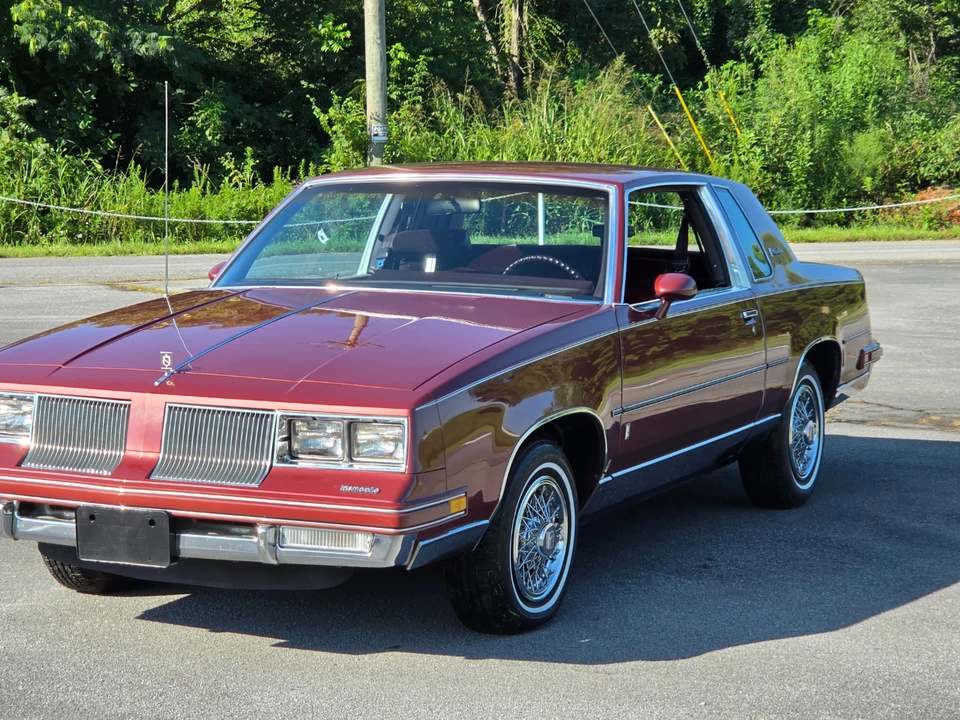 1986 Oldsmobile Cutlass Supreme - Image 7 of 31