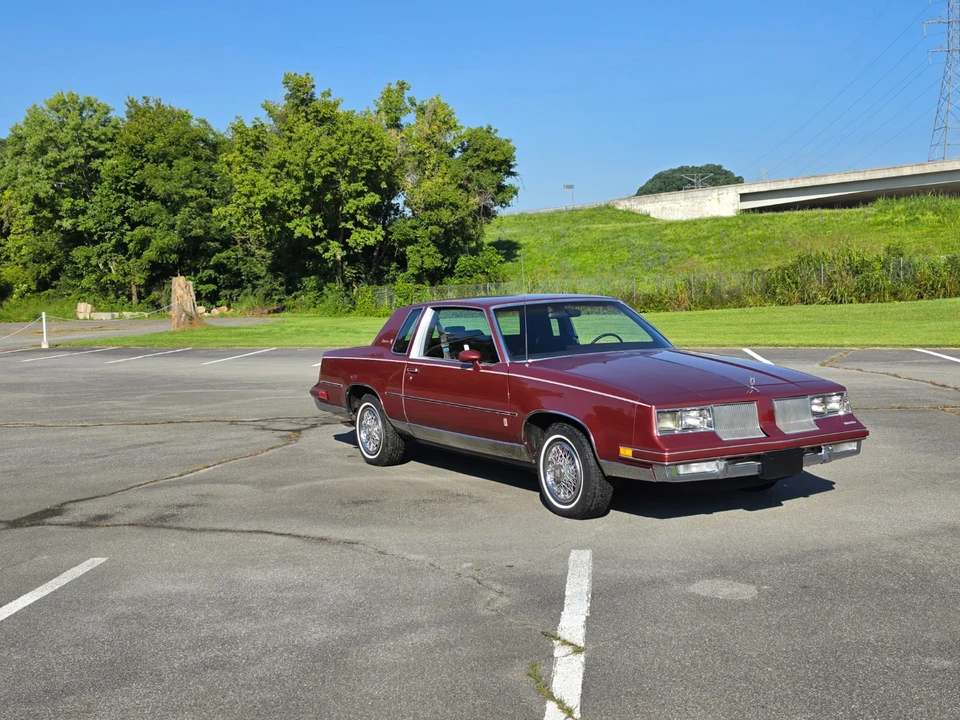 1986 Oldsmobile Cutlass Supreme - Image 11 of 31