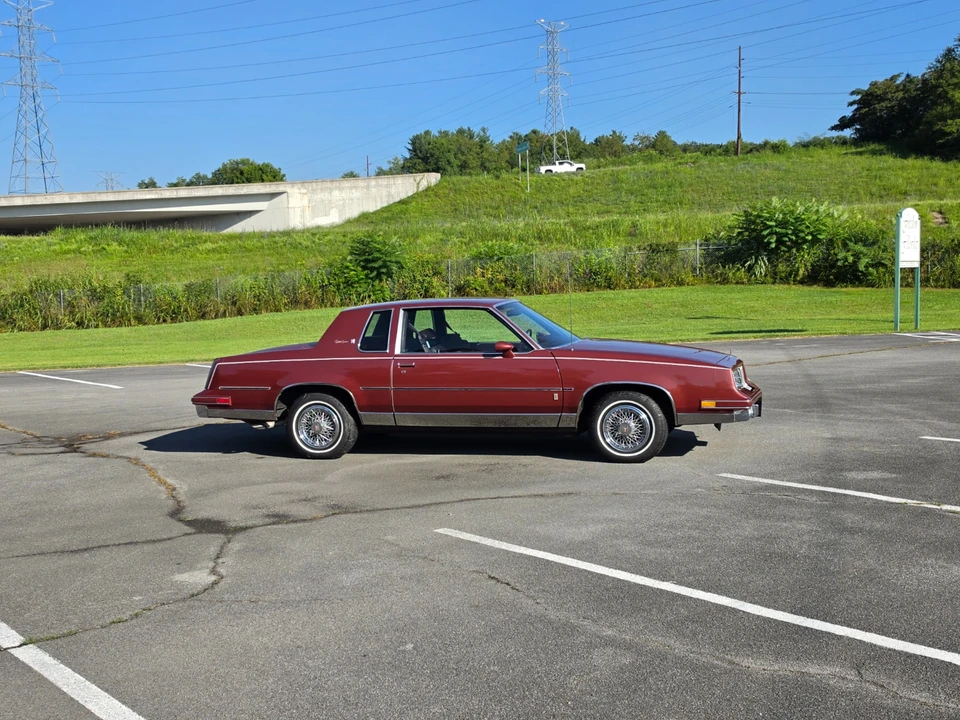 1986 Oldsmobile Cutlass Supreme - Image 15 of 31