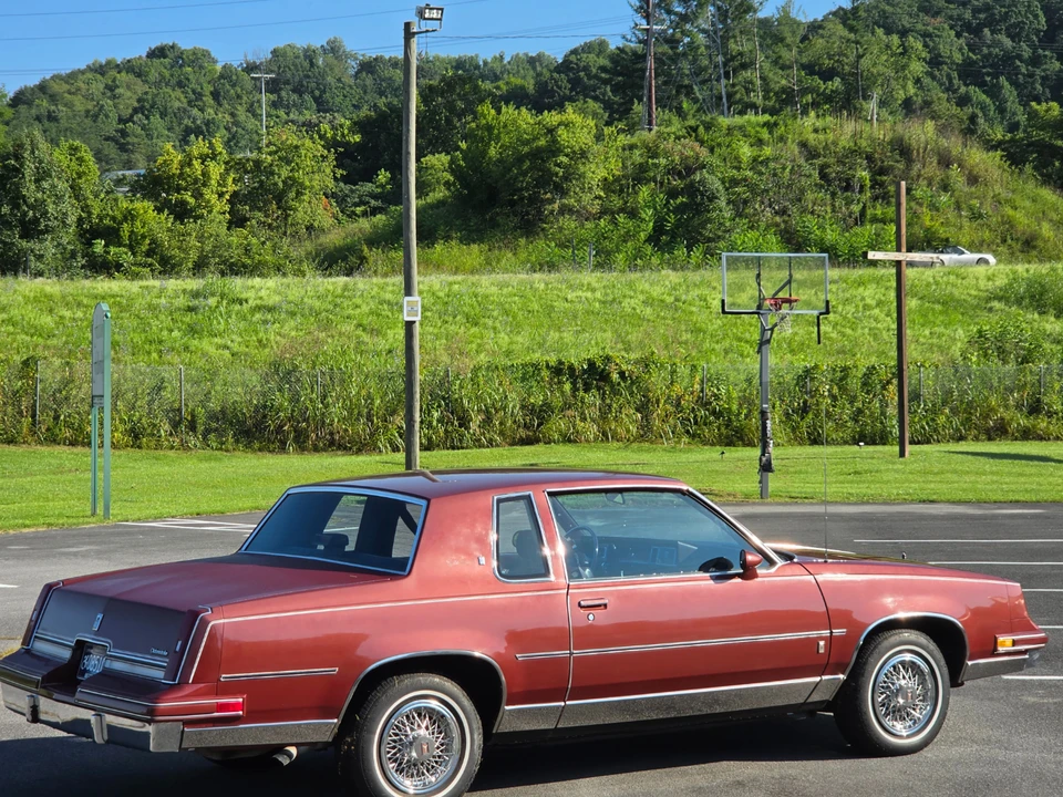 1986 Oldsmobile Cutlass Supreme - Image 18 of 31