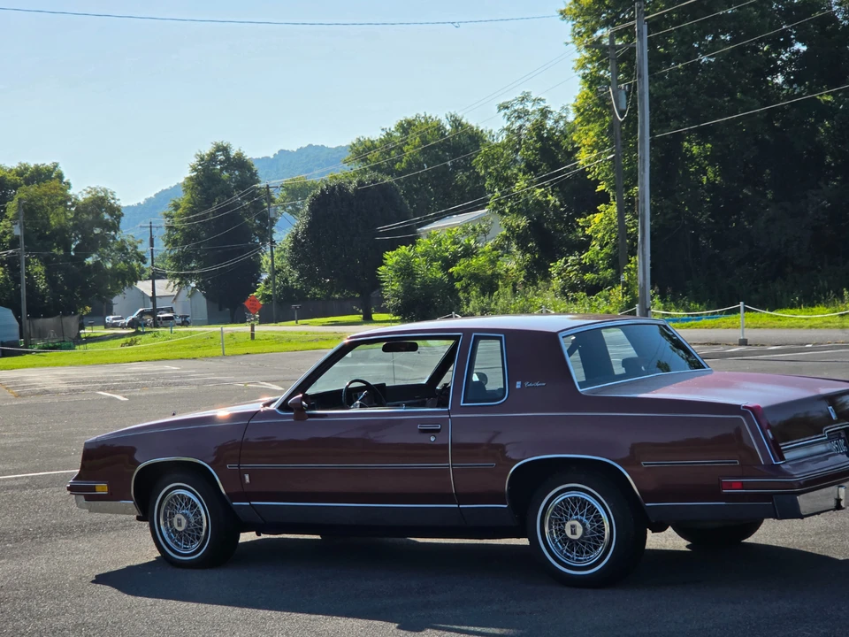 1986 Oldsmobile Cutlass Supreme - Image 24 of 31