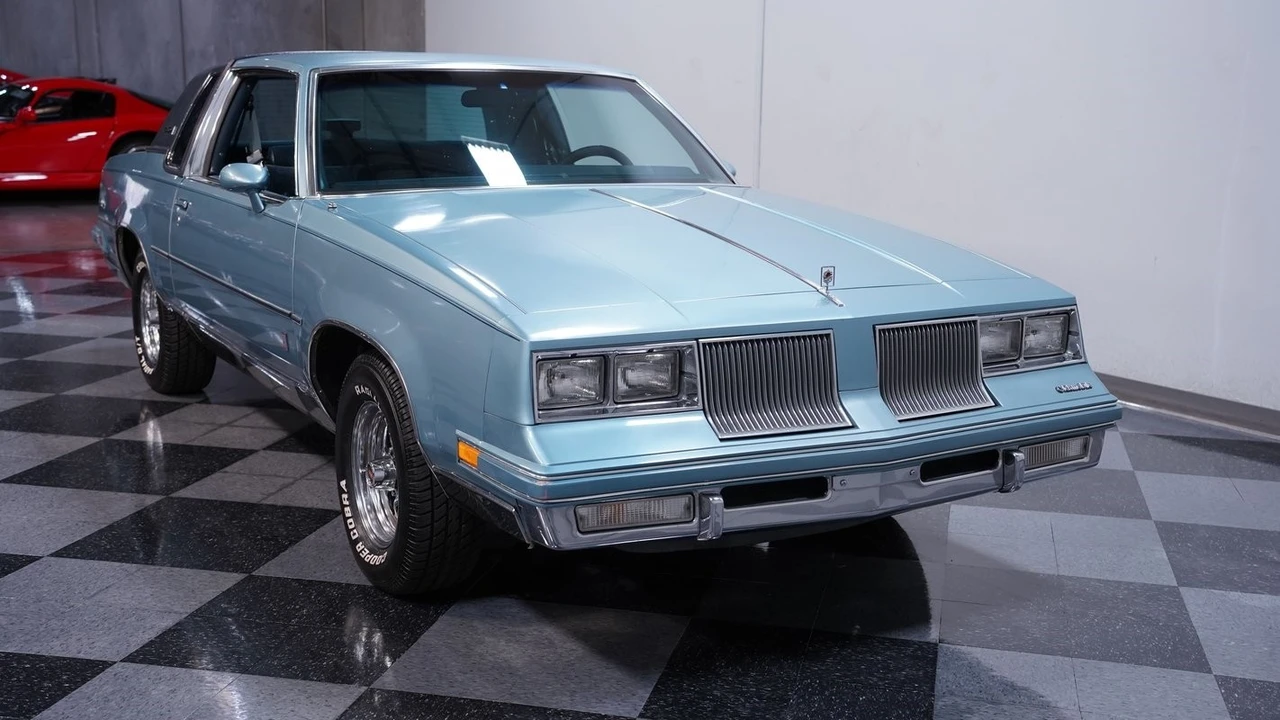 1986 Oldsmobile Cutlass Supreme - Image 15 of 21