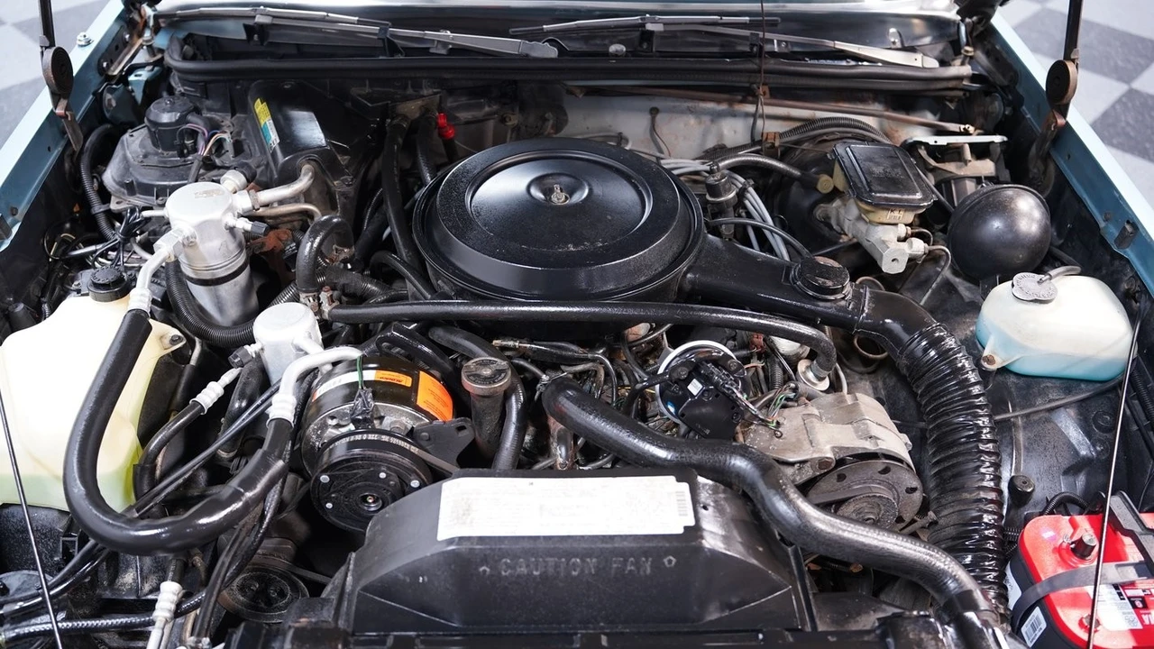 1986 Oldsmobile Cutlass Supreme - Image 4 of 12